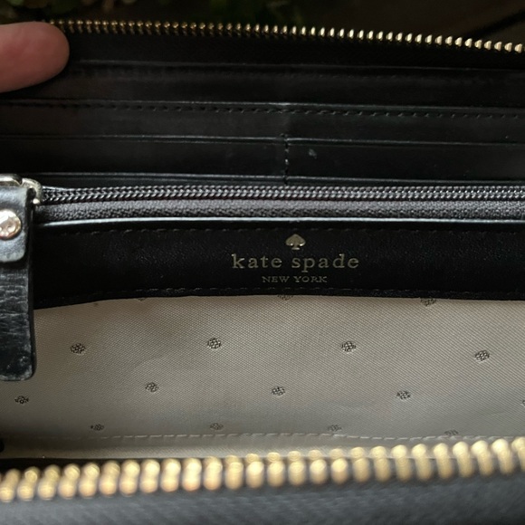 GUC- Kate Spade Gold Coast Nisha Quilted Black Leather Zip Around Wallet - Picture 9 of 13